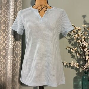 NWT WNEEDU (Amazon) Waffle V-Notch Shirt
